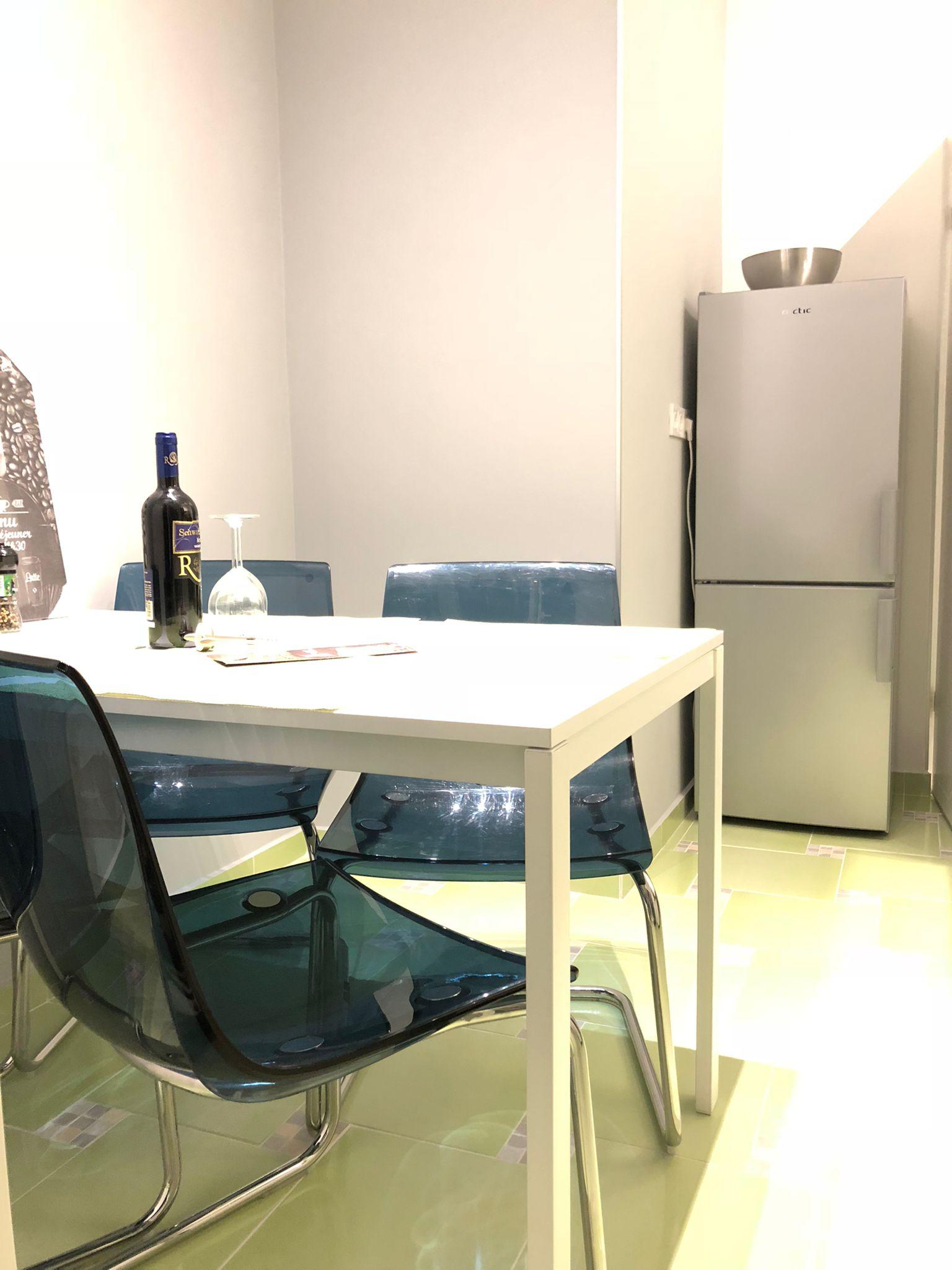 Apartament No 62 *